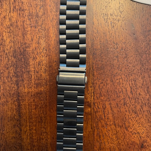Stainless steel Apple Watch band with watch cover - Picture 2 of 5